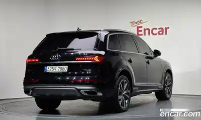 Audi Q7 2021 3.0 Автомат в Москве № 544338, миниатюра 2