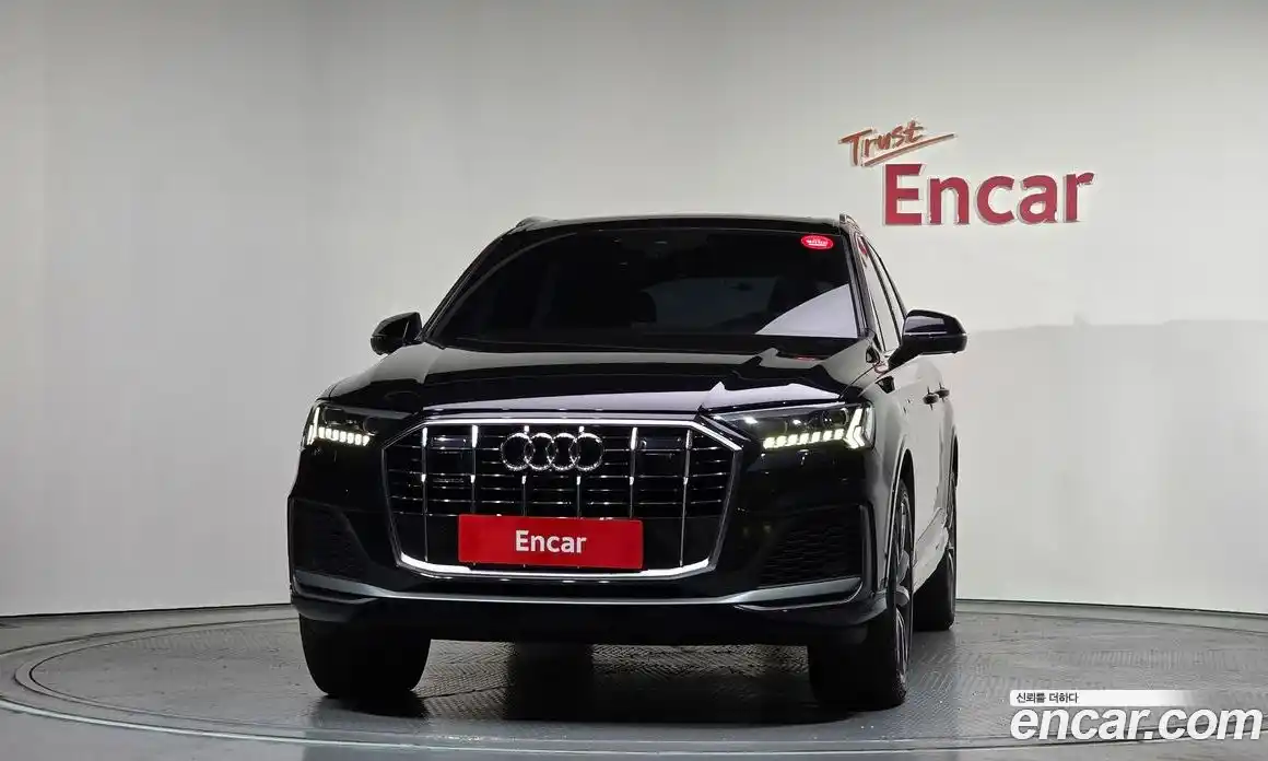 Audi Q7 2021 3.0 Автомат в Москве № 544338, фото 3