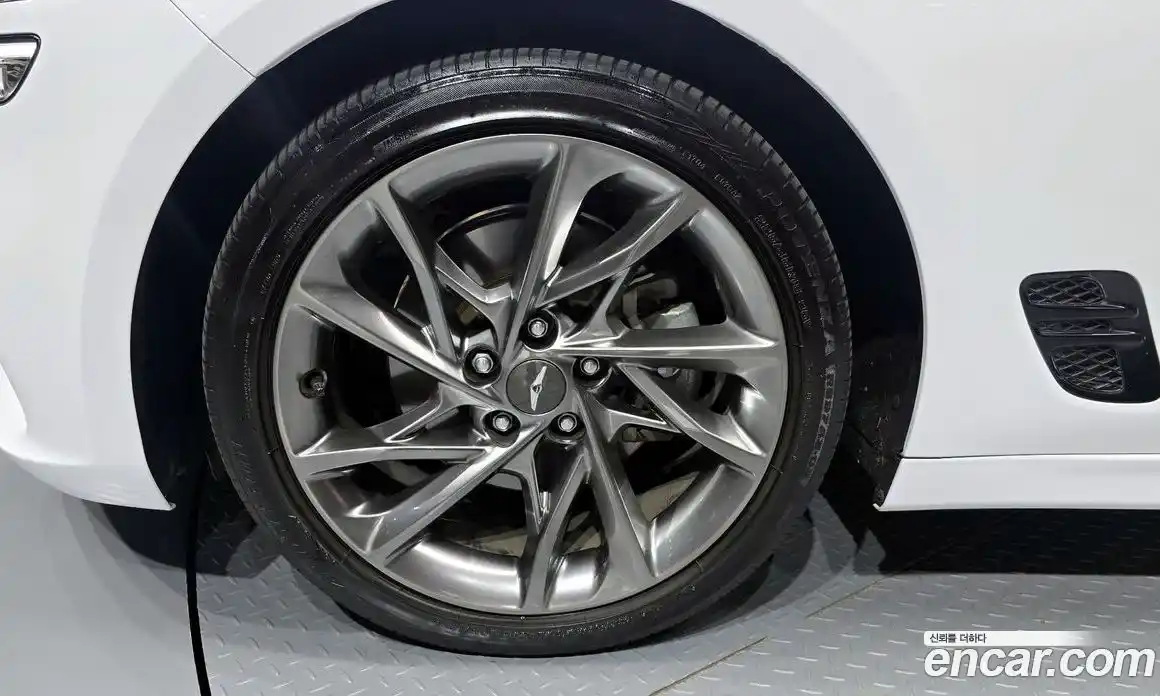 Genesis G70 2023 2.0 Автомат в Москве № 75329, фото 16