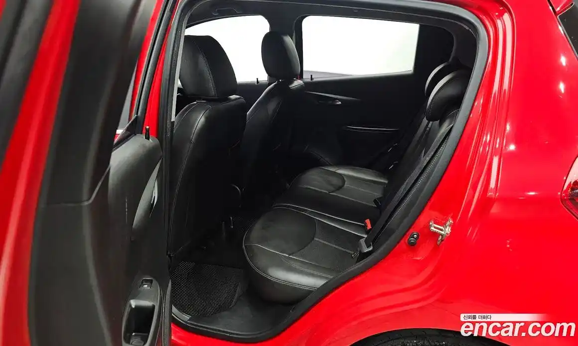 Chevrolet Spark 2016 1.0 Механическая в Москве № 104081, фото 11