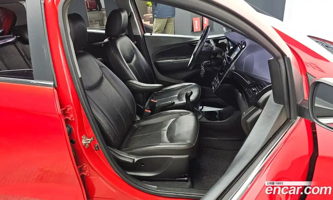 Chevrolet Spark 2016 1.0 Механическая в Москве № 104081, фото 15