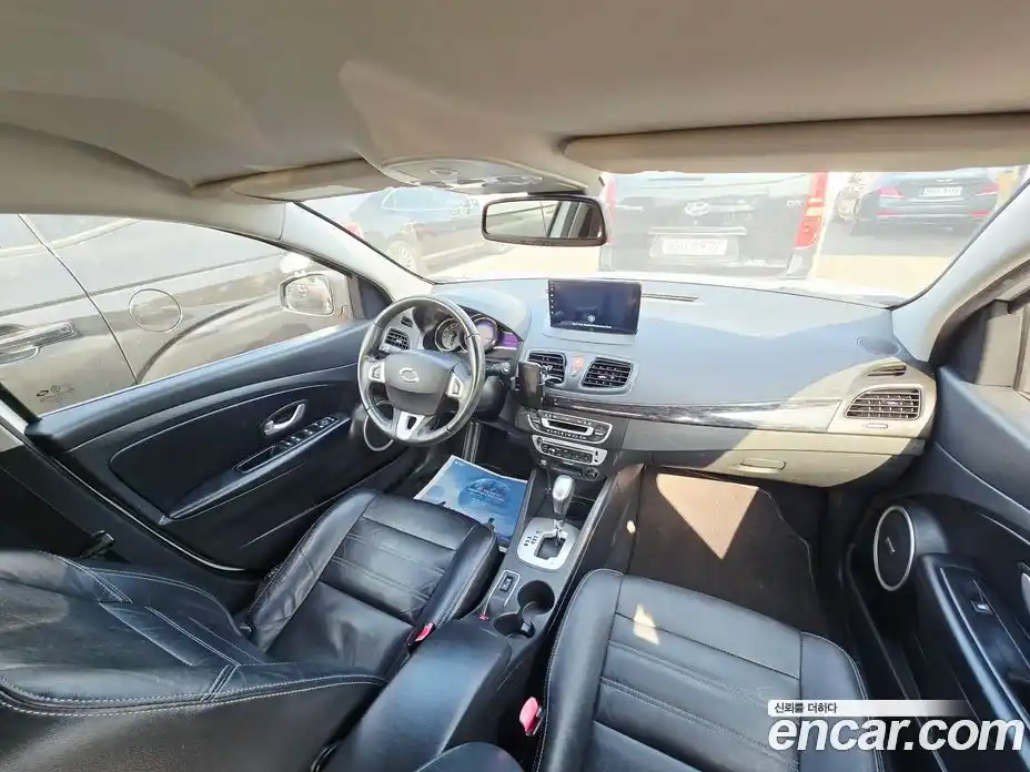 Renault SM3 2015 1.6 Автомат в Москве № 106605, фото 20