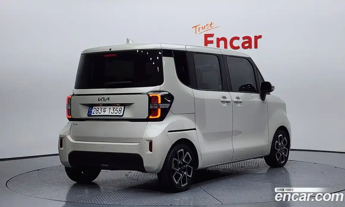 Kia Ray 2023 1.0 Автомат в Москве № 11140, фото 1