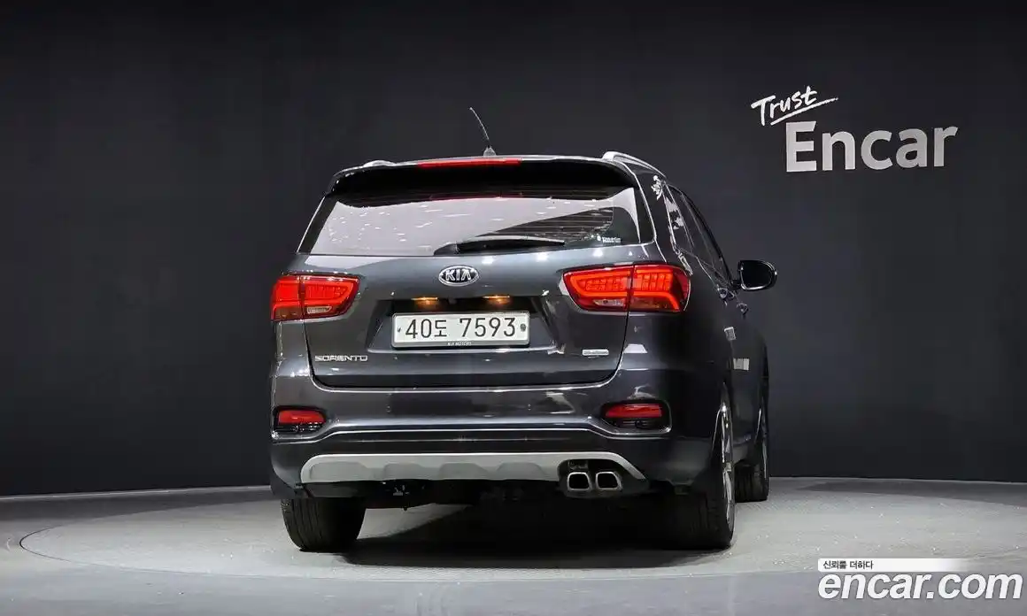 Kia Sorento 2019 2.0 Автомат в Москве № 122049, фото 19