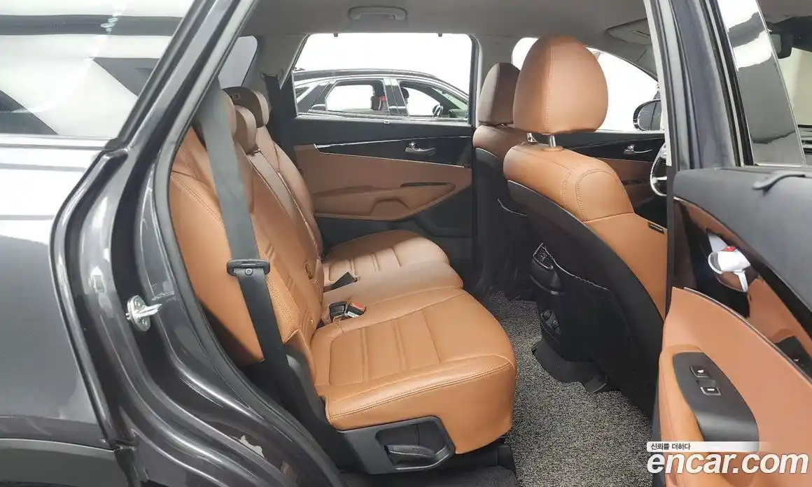 Kia Sorento 2019 2.0 Автомат в Москве № 122049, фото 4