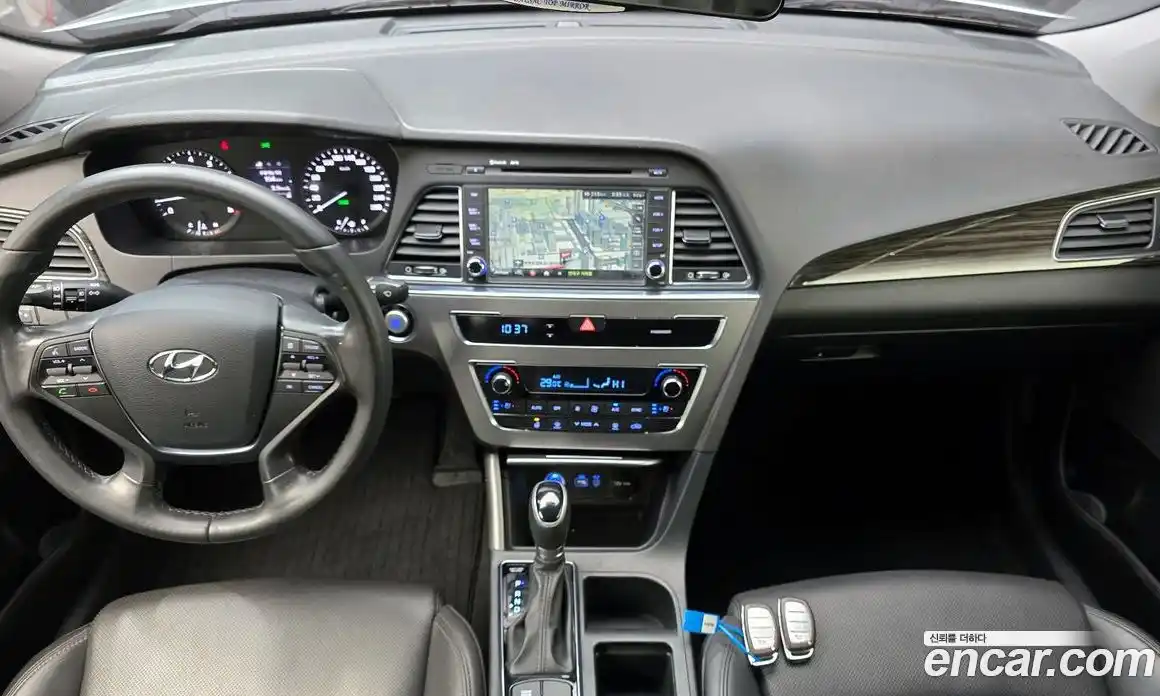 Hyundai Sonata 2015 2.0 Автомат в Москве № 126385, фото 19