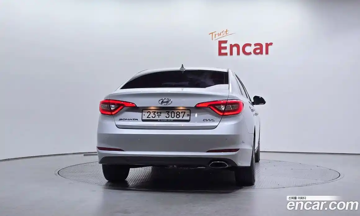 Hyundai Sonata 2015 2.0 Автомат в Москве № 126385, фото 5