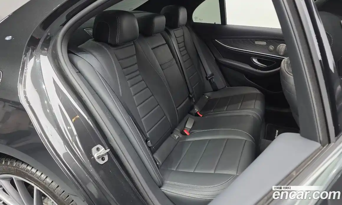 Mercedes-Benz E-Class 2021 2.0 Автомат в Москве № 138092, фото 12