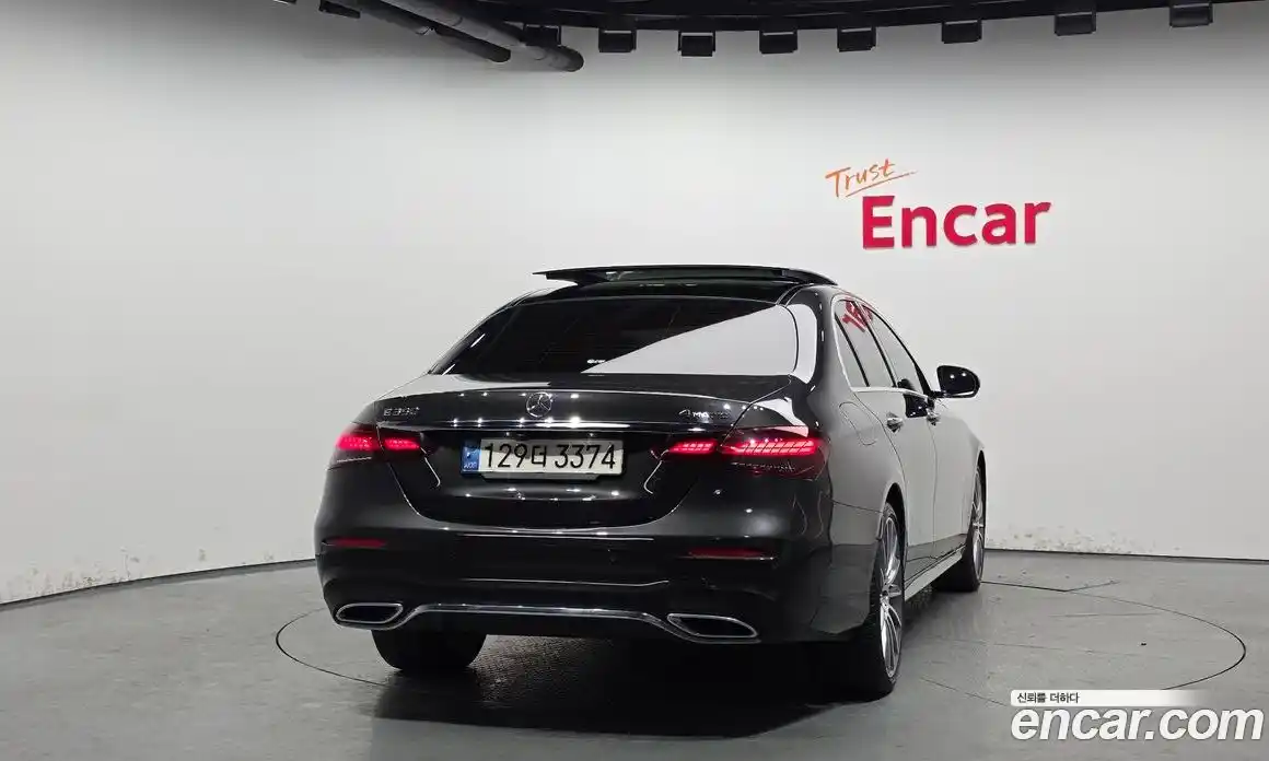 Mercedes-Benz E-Class 2021 2.0 Автомат в Москве № 138092, фото 4