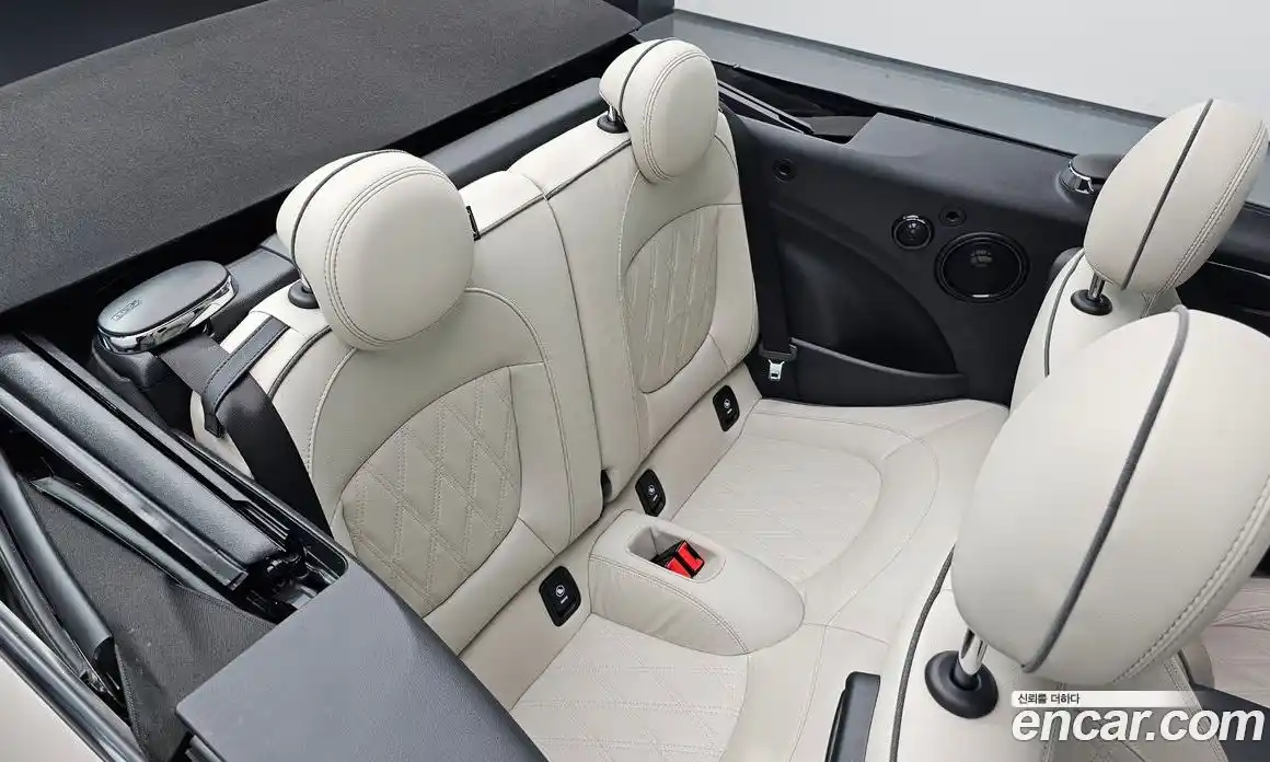 Mini Cooper Convertible 2023 2.0 Автомат в Москве № 138591, фото 13