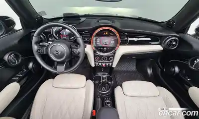 Mini Cooper Convertible 2023 2.0 Автомат в Москве № 138591, миниатюра 3