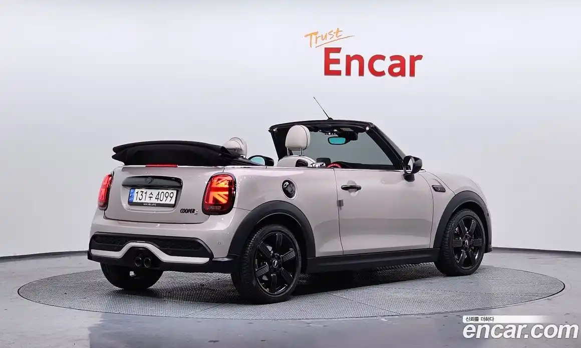 Mini Cooper Convertible 2023 2.0 Автомат в Москве № 138591, фото 8