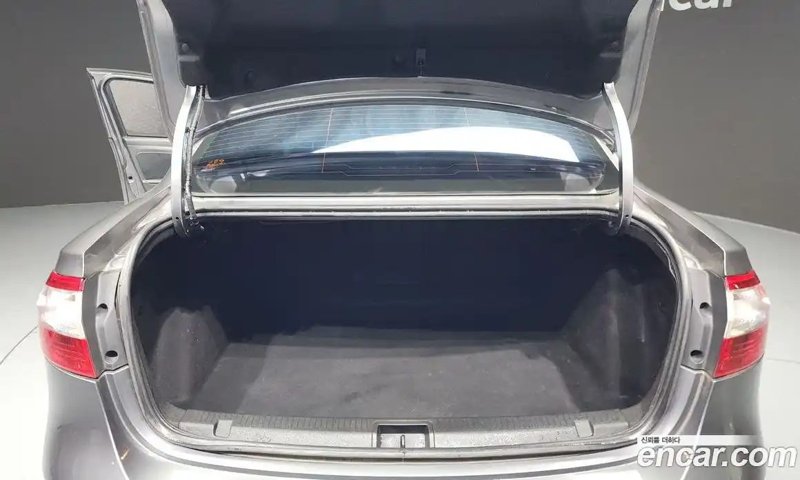 Renault SM3 2016 1.5 Автомат в Москве № 148144, фото 13