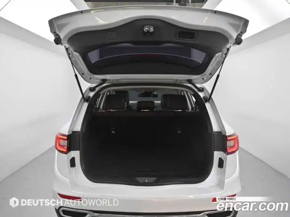 Renault QM6 2017 2.0 Автомат в Москве № 152906, фото 20