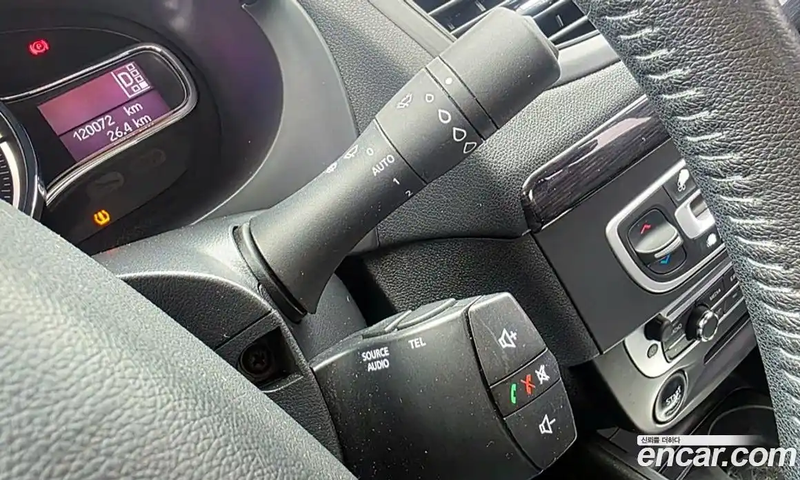 Renault SM3 2015 1.6 Автомат в Москве № 153091, фото 15