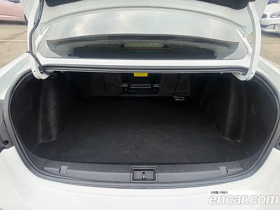 Renault SM3 2015 1.6 Автомат в Москве № 153091, фото 16