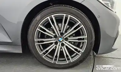 BMW 3-Series 2021 2.0 Автомат в Москве № 157725, миниатюра 4