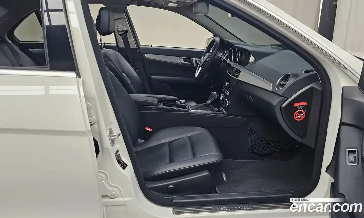 Mercedes-Benz C-Class 2012 1.8 Автомат в Москве № 160535, фото 17