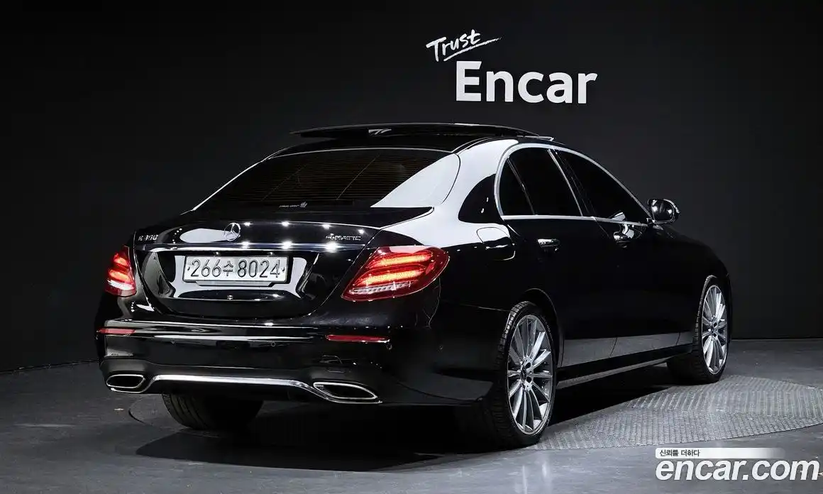 Mercedes-Benz E-Class 2019 2.0 Автомат в Москве № 161139, фото 11