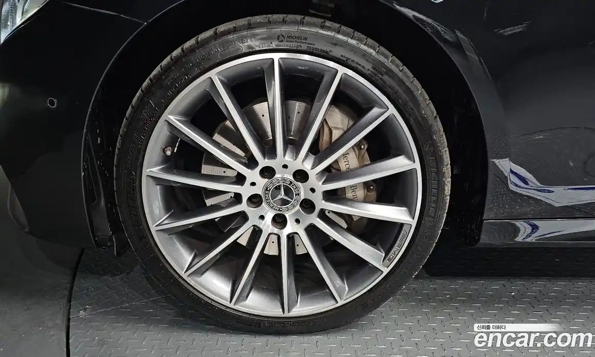 Mercedes-Benz E-Class 2019 2.0 Автомат в Москве № 161139, фото 16