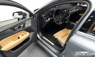 Volvo S60 2020 2.0 Автомат в Москве № 164538, миниатюра 11