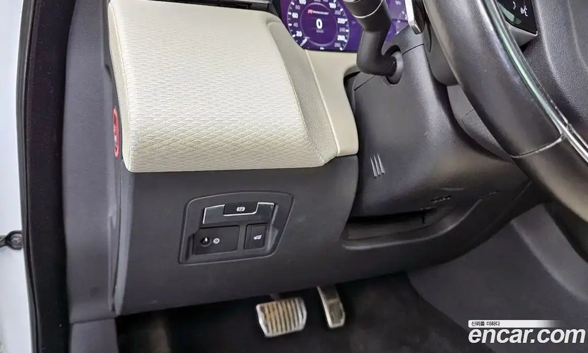 Land Rover Range-Rover Velar 2018 3.0 Автомат в Москве № 166579, фото 13