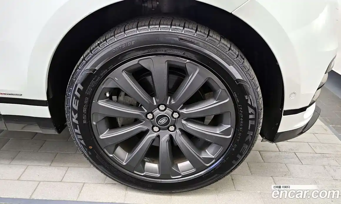 Land Rover Range-Rover Velar 2018 3.0 Автомат в Москве № 166579, фото 6