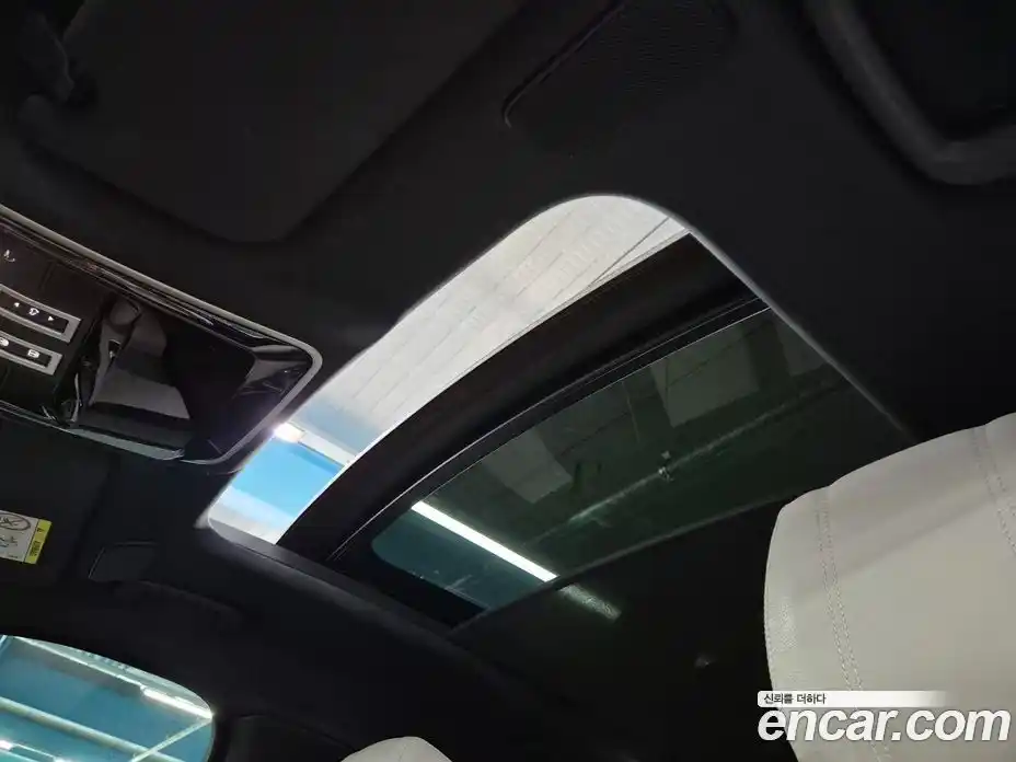 Land Rover Range-Rover Velar 2021 2.0 Автомат в Москве № 166738, фото 15