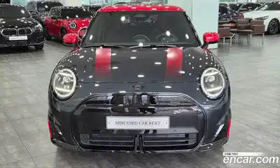 Mini Cooper 2025 0.1 Автомат в Москве № 167359, миниатюра 3