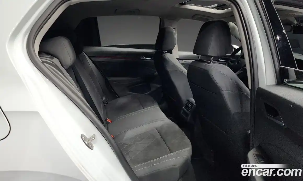 Volkswagen Golf 2022 2.0 Автомат в Москве № 168578, фото 12