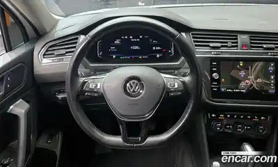 Volkswagen Tiguan 2020 2.0 Автомат в Москве № 168774, миниатюра 11