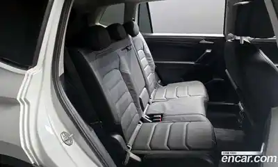 Volkswagen Tiguan 2020 2.0 Автомат в Москве № 168774, миниатюра 6