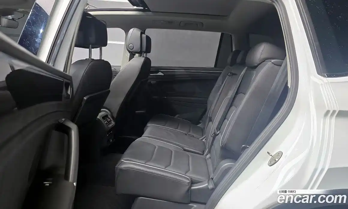 Volkswagen Tiguan 2020 2.0 Автомат в Москве № 168774, фото 7