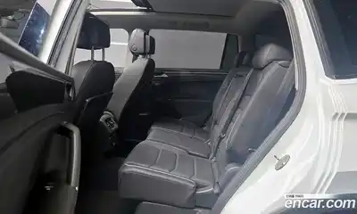 Volkswagen Tiguan 2020 2.0 Автомат в Москве № 168774, миниатюра 7