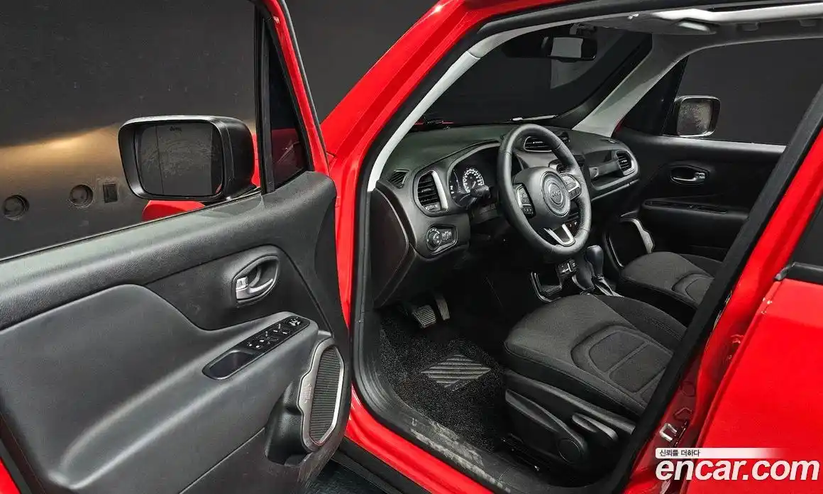 Jeep Renegade 2022 1.3 Автомат в Москве № 169974, фото 11