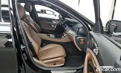 Mercedes-Benz E-Class 2023 2.0 Автомат в Москве № 178516, миниатюра 11