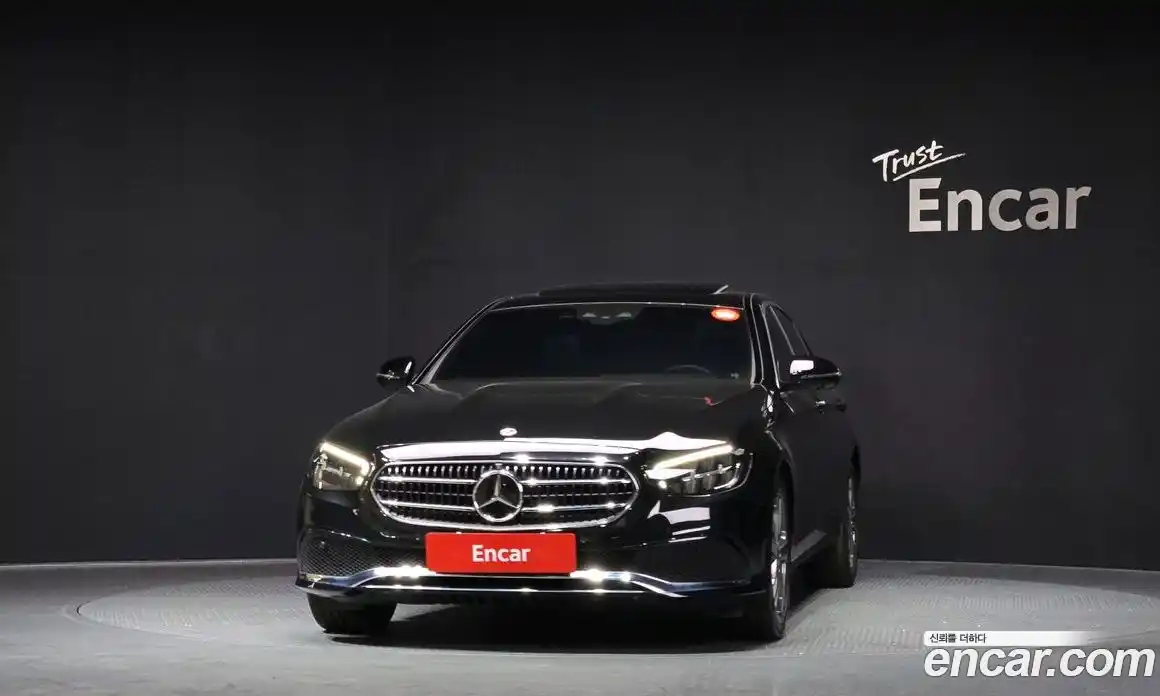 Mercedes-Benz E-Class 2023 2.0 Автомат в Москве № 178516, фото 3