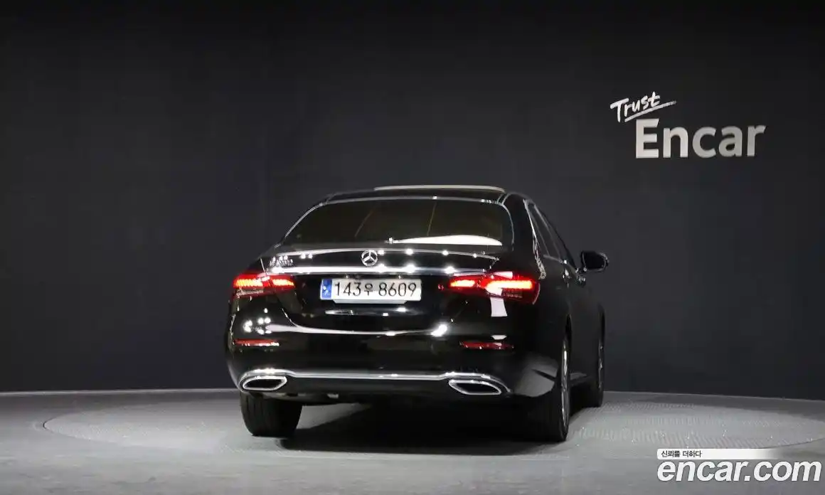 Mercedes-Benz E-Class 2023 2.0 Автомат в Москве № 178516, фото 4