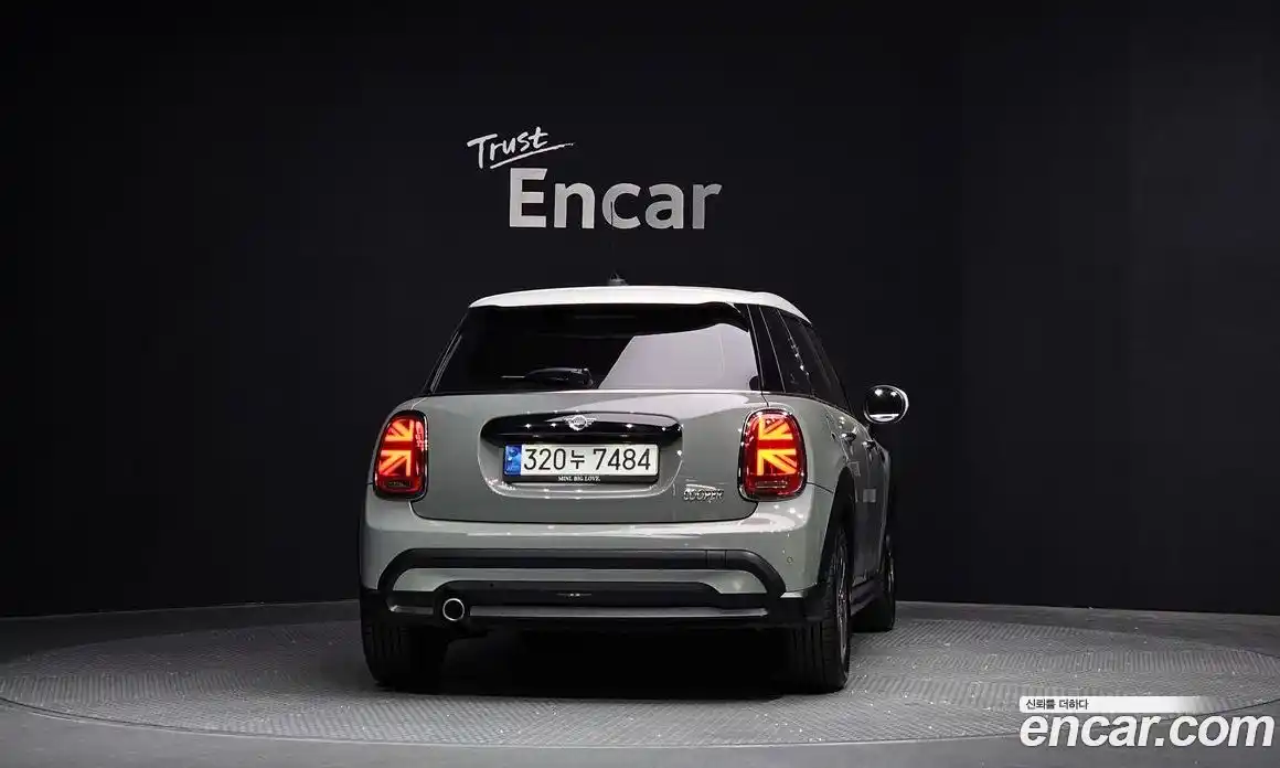 Mini Cooper 2022 1.5 Автомат в Москве № 179058, фото 13