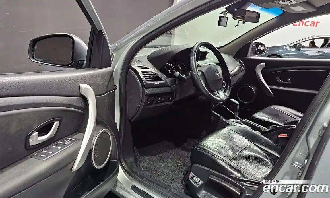 Renault SM3 2010 1.6 Автомат в Москве № 183315, фото 11