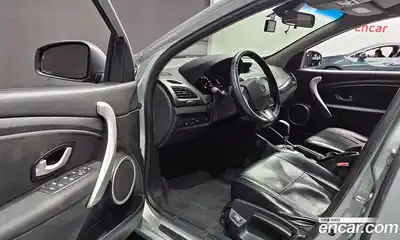 Renault SM3 2010 1.6 Автомат в Москве № 183315, миниатюра 11