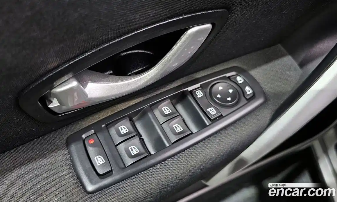 Renault SM3 2010 1.6 Автомат в Москве № 183315, фото 16