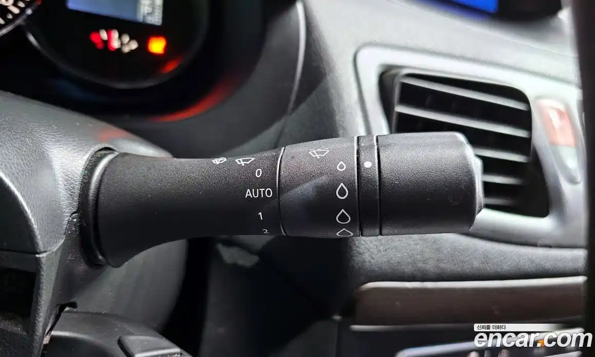 Renault SM3 2010 1.6 Автомат в Москве № 183315, фото 18