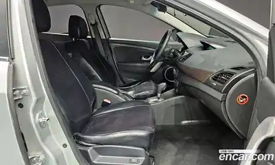 Renault SM3 2010 1.6 Автомат в Москве № 183315, миниатюра 10