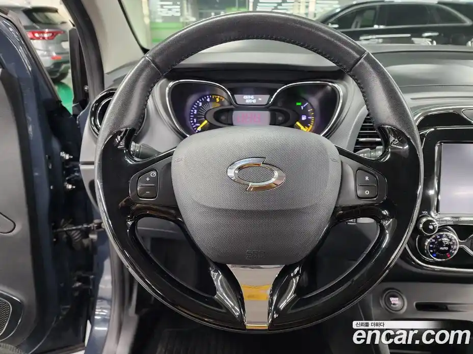 Renault QM3 2016 1.5 Автомат в Москве № 186155, фото 12