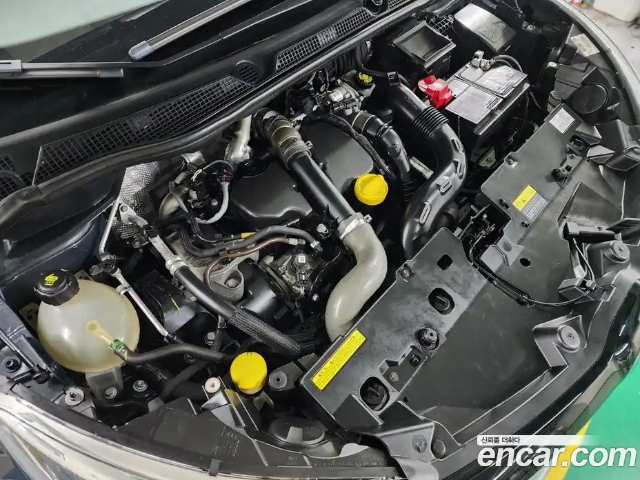 Renault QM3 2016 1.5 Автомат в Москве № 186155, фото 20