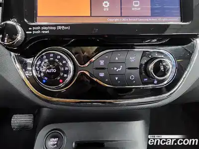 Renault QM3 2016 1.5 Автомат в Москве № 186155, миниатюра 9