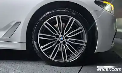 BMW 5-Series 2018 2.0 Автомат в Москве № 192437, миниатюра 9