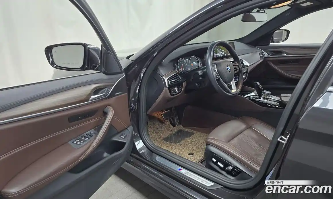 BMW 5-Series 2018 2.0 Автомат в Москве № 192730, фото 10