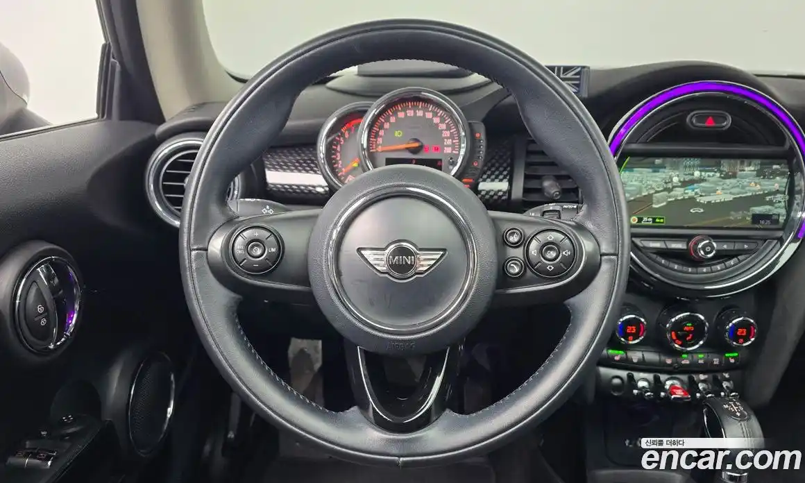 Mini Cooper 2017 2.0 Автомат в Москве № 198455, фото 13